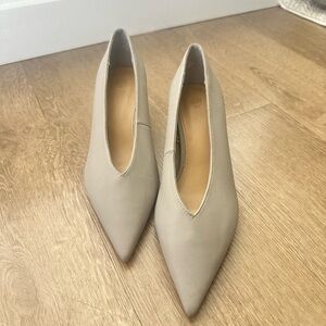 Elegant Women's Cream Heels